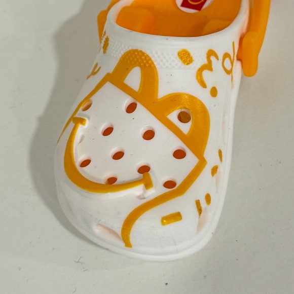 McDONALD'S X CROCS keychain HAPPY MEAL Miniature #7 #1 Character toy - Picture 3 of 9